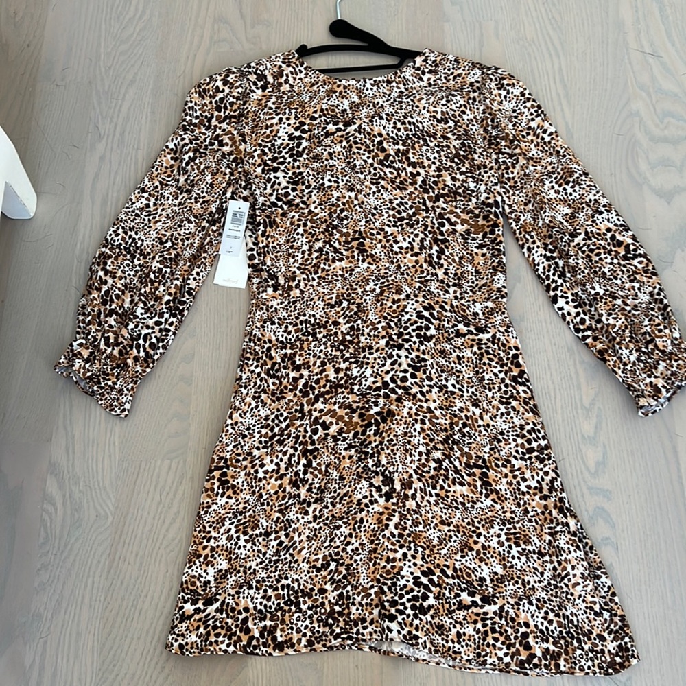 Leopard print long sleeve dress